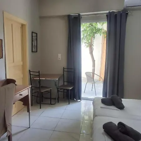 Alekas Garden View *