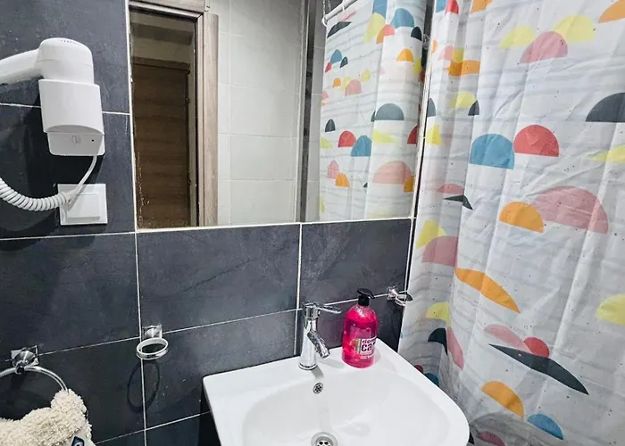 Daire Alekas Garden View