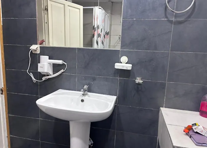 Alekas Garden View *